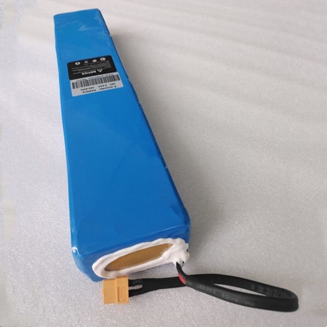 Özel 18650 liyon pil paketi 13s3p 48 Volt 9.6ah Elektrikli Scooter Pil Paketi 3200mAh Hücre