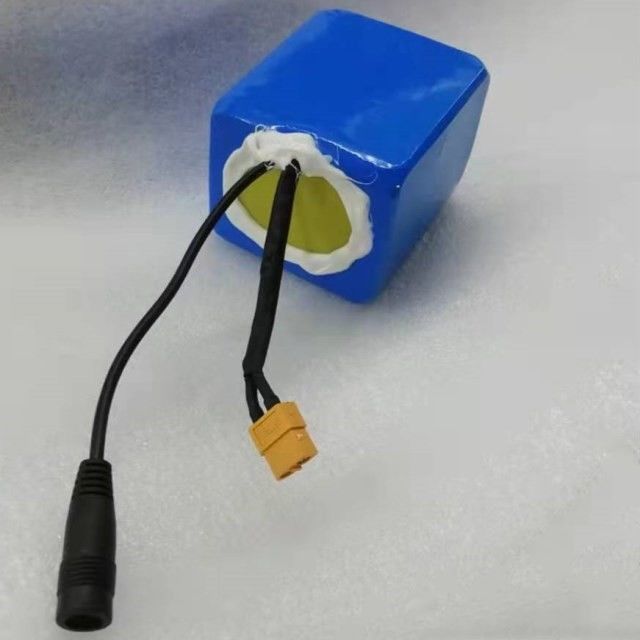 12 Volt 10ah Lityum Pil Paketi 18650 Seride XT60 boşaltma fişine sahip 3 hücre