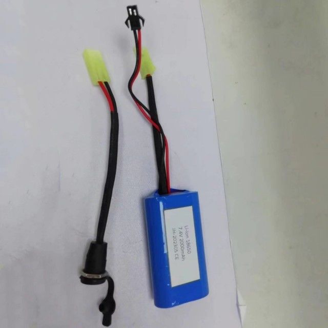 Özel 18650 Li-Ion Pil Paketi 2 hücre seri içinde Fıçı Bağlayıcısı DC5521 Kadın
