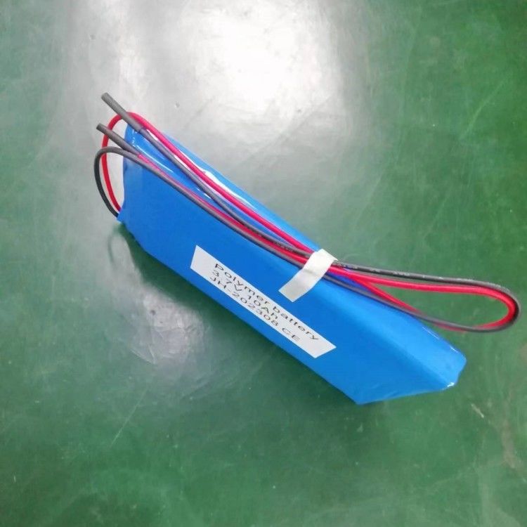 3.7V 10Ah Polimer Pil Paketi 37Wh 5A Hızı 6767100-1C 1S2P İzleme Cihazı İçin