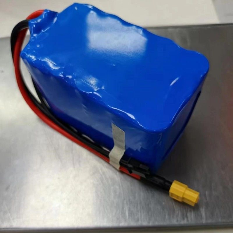 Özel Pil Paketi 18.5V 7500mAh 5S3P 18650 Li Ion Pil BMS XT60 Bağlantısı ile