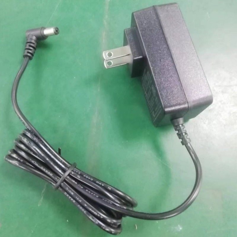 12V pil şarj cihazı 2A US Plug DC Bend Head 90° 2.1 mm Barrel Jack İki Amp