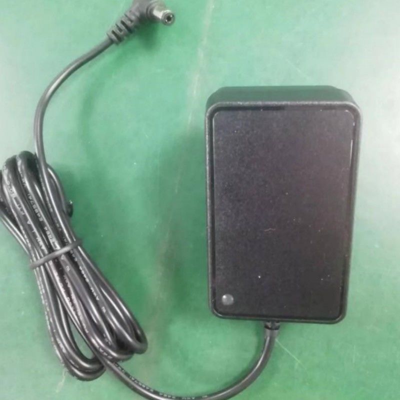 12V pil şarj cihazı 2A US Plug DC Bend Head 90° 2.1 mm Barrel Jack İki Amp