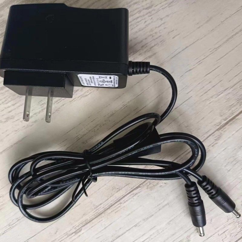US Standart Şarj cihazı 8.4V 1.2A, iki adet DC başlı, ısıtmalı eldivenli pil için